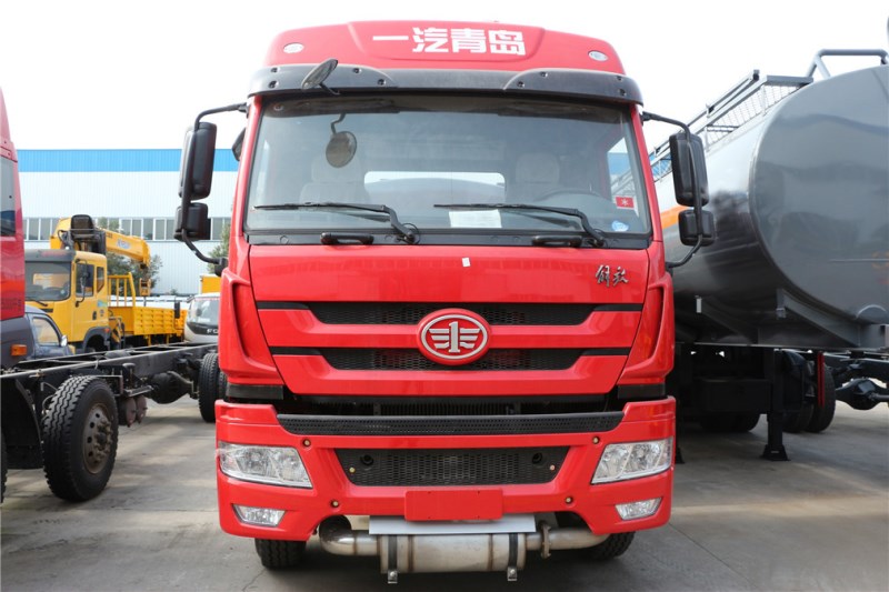 解放悍V CLW5314GFWC5腐蝕性物品罐式運輸車