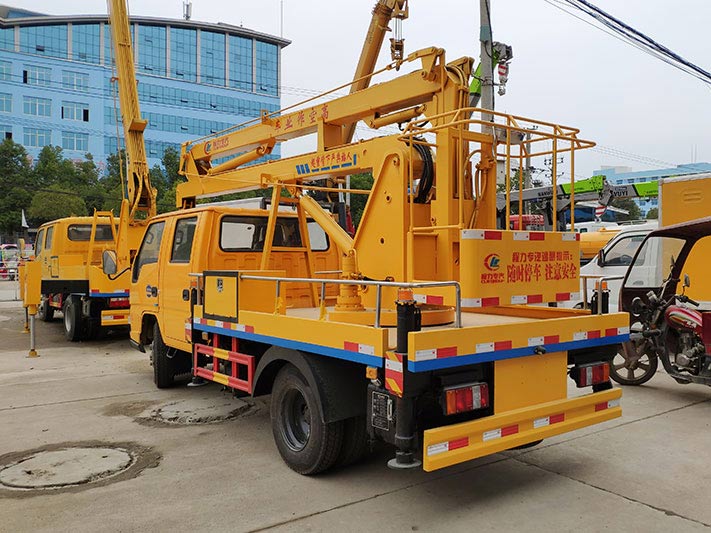 江鈴12米藍(lán)牌高空作業(yè)車