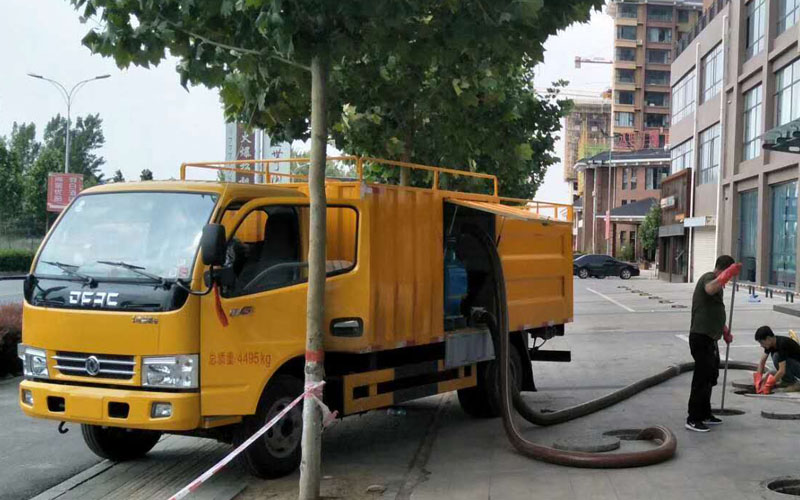 國五藍(lán)牌污水處理車（東風(fēng)小多利卡）