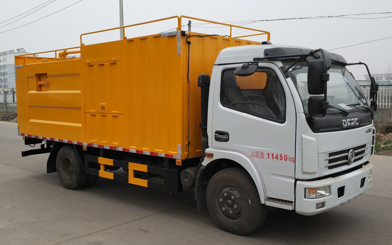 國五黃牌污水處理車（東風大多利卡）