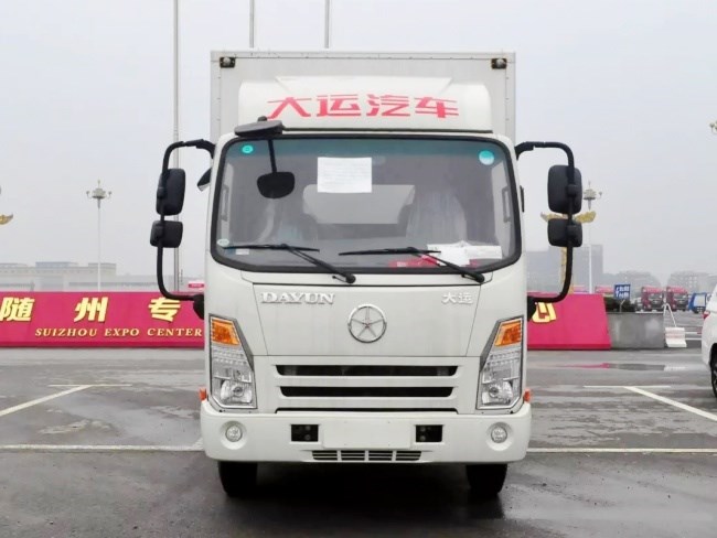 (廂長(zhǎng)3.75米)大運(yùn)一排半冷藏車